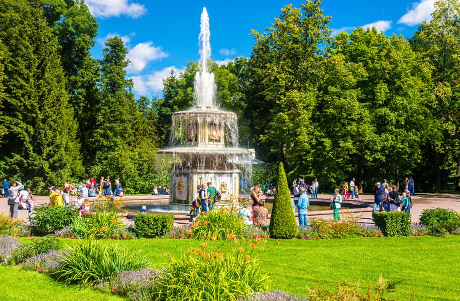 Экскурсия по Нижнему Парку Петергофа и Большому Дворцу в мини-группе - фото 5