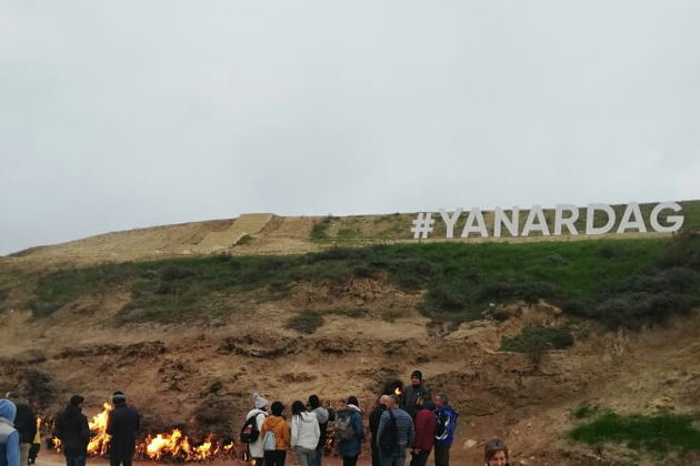 Виды Священные огни Абшерона: храм Атещгях и горящая гора Янардаг