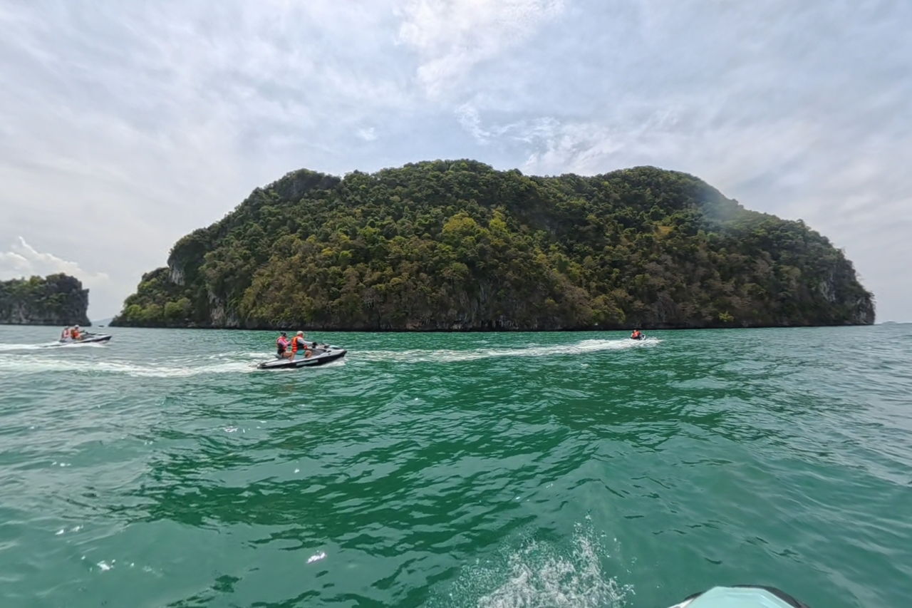 4 часа на гидроциклах (jetski) по островам Пхукета