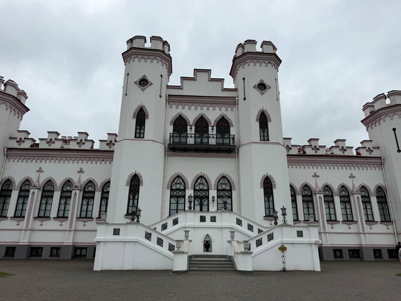 Три замка: Коссово, Ружаны, Каменец