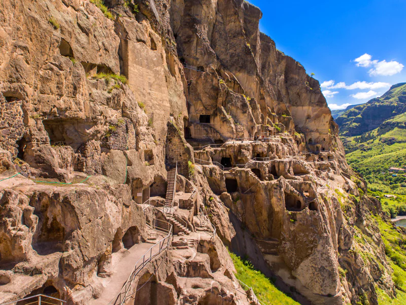 Пещерный город Вардзия, самобытный Рабат и минеральный Боржоми — фото 3, Тбилиси | Покатаем