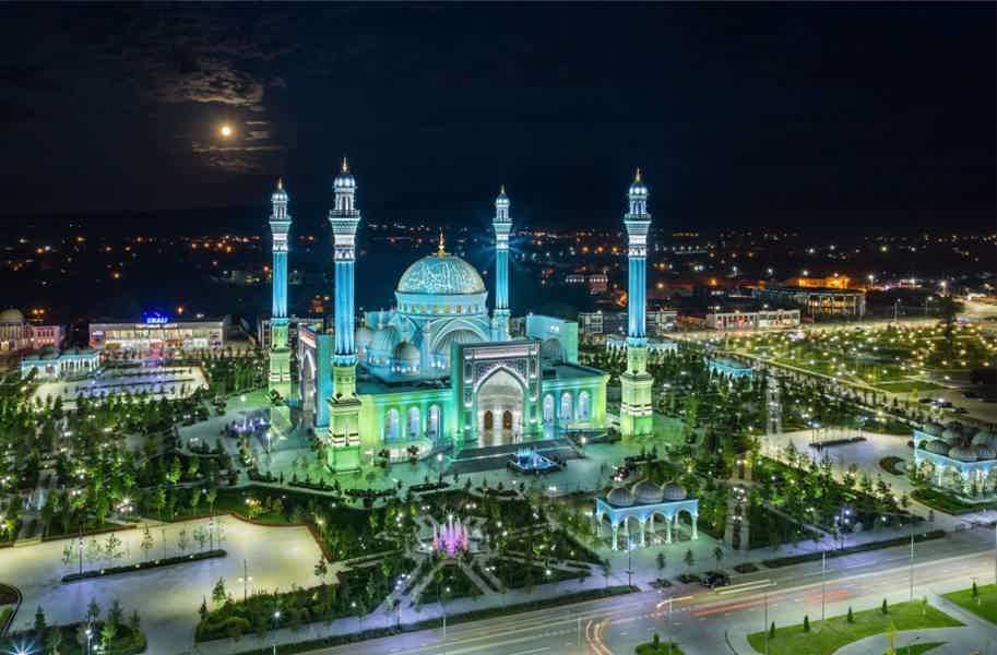 Вечерняя автопрогулка по трем главным мечетям Чечни, Лестница в небеса - фото 1