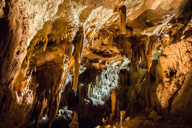 Ресавская пещера водопад Великий Бук