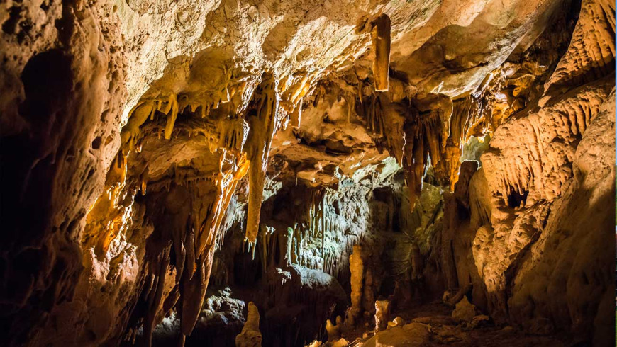 Ресавская пещера - водопад Великий Бук
