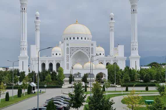 Впечатляющие виды городов. Грозный-Аргун-Шали. Мечети Чечении.