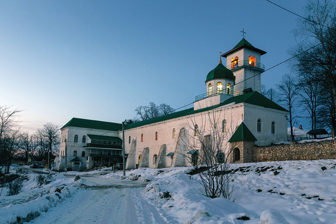 Свято-Михайловский монастырь и термальный комплекс «Благодать» — фото 2