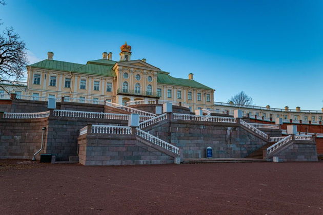 Фото к экскурсии Три императорские резиденции: Петергоф, Александрия и Ораниенбаум 
