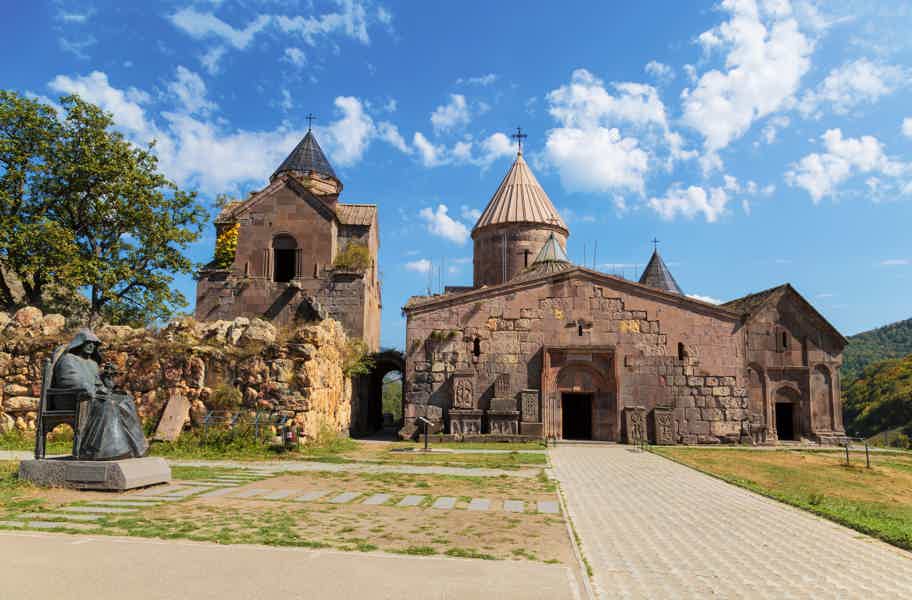 Монастырь Агарцин, Дилижана и озеро Севан из Гюмри или из Еревана - фото 3