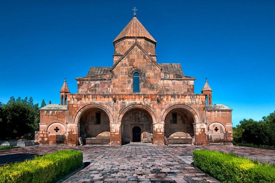 Гарни и Гегард, Эчмиадзин и Симфония камней — фото 4