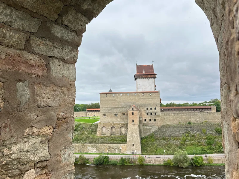 Экскурсия в Ивангород — Кингисепп — Копорье — фото 6, Санкт-Петербург | Покатаем