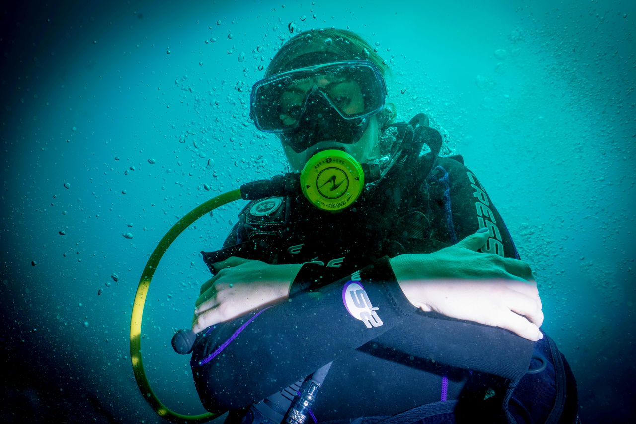 Погружение с аквалангом в Deep Dive Dubai с профессиональным инструктором