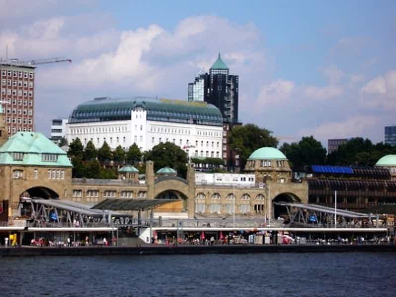 Гамбург — город мостов, моряков и миллионеров - фото 1