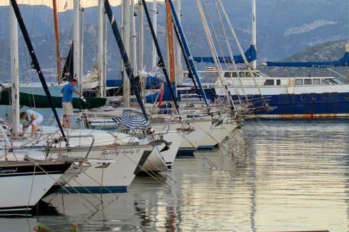 Прогулка на яхте из районов Элунда и Агиос Николаоса