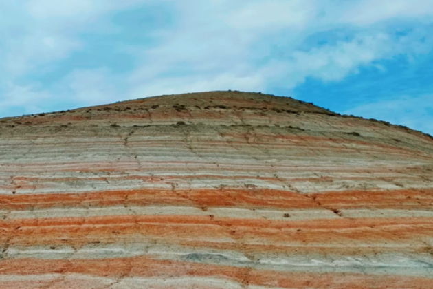 Виды Розовое озеро, Карамельные горы, гора Бешбармаг, дегустация черной икры и обед в рыбном ресторане