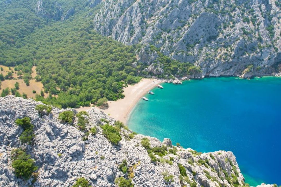 На яхте в живописные бухты Порто Дженевиз и Сазак из Аланьи — фото 7