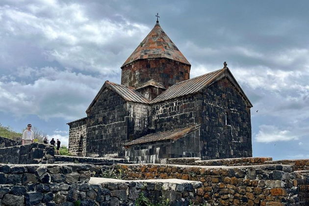 К подножию Арарата и к глади Севана: Хор Вирап и Голубая жемчужина