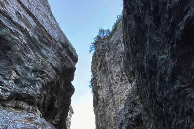 Виды Джип-тур «В сердце Осетии»: Тропа чудес, Даргавс, Кармадон и арт-объекты