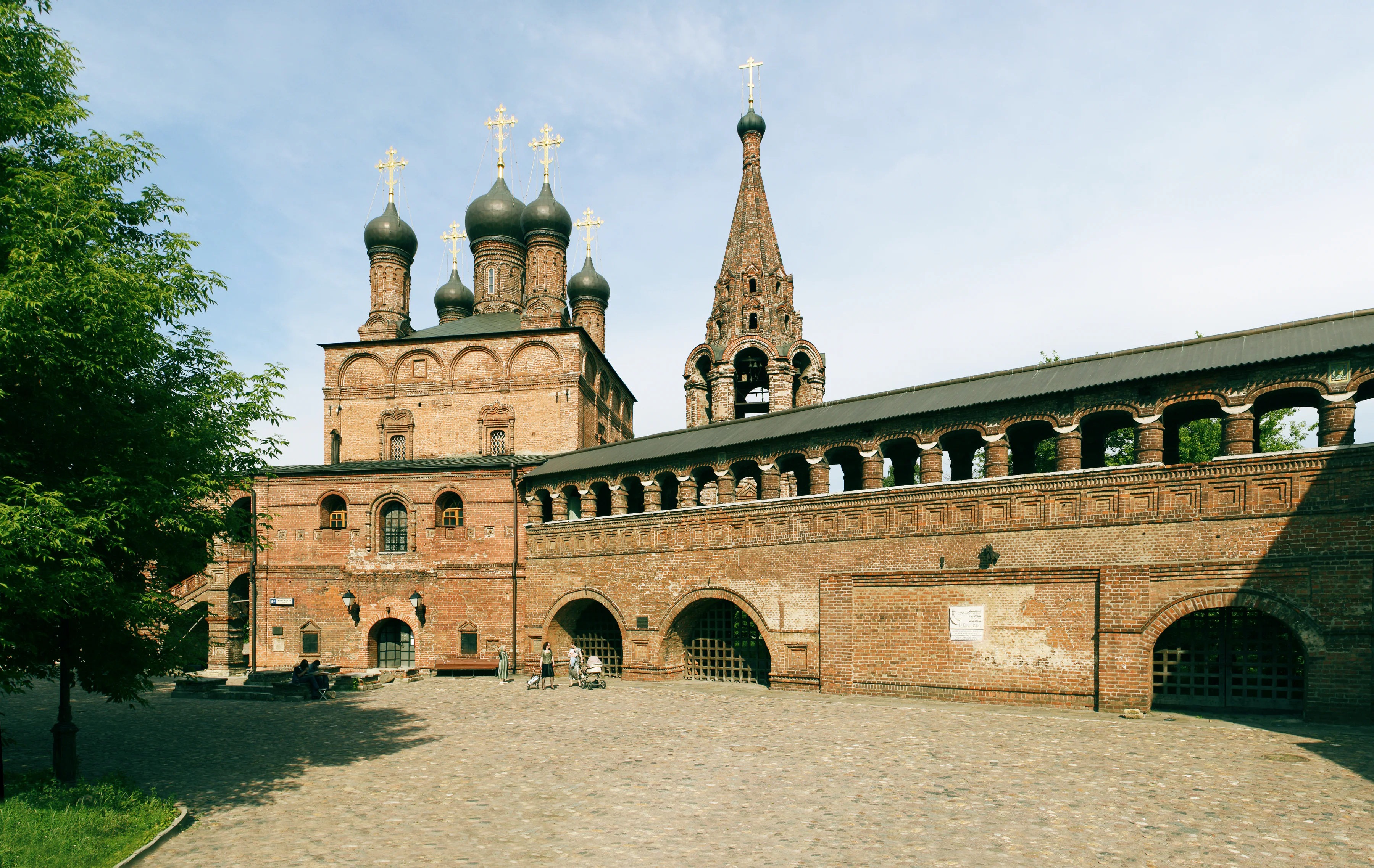 Крутицкое подворье в Москве