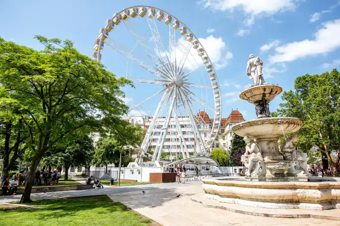 Guided Walking Tour of Pest