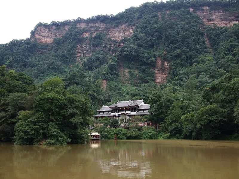 «Священная гора и древняя вода: даосский день из Чэнду» - фото 1