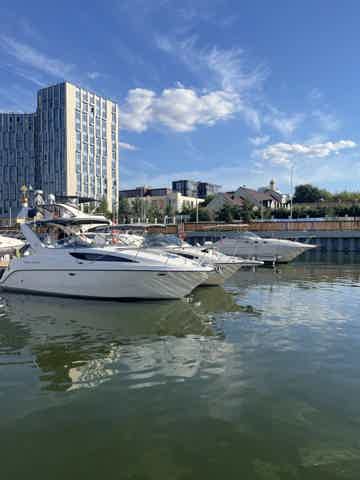 Комфортные катера на 6-8 человек