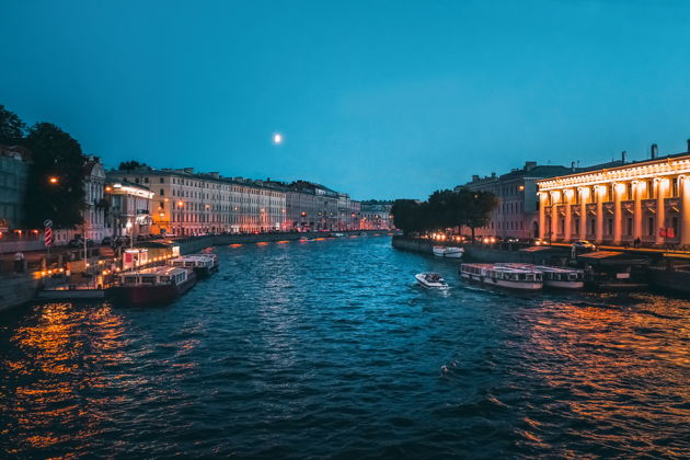 Фото к экскурсии Авторская экскурсия «Мифы и легенды Петербурга»