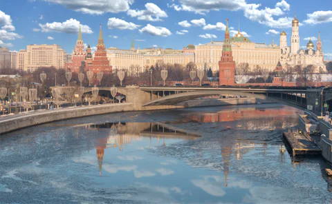 Пешеходная фотоэкскурсия от Крымского моста до белокаменной Москвы