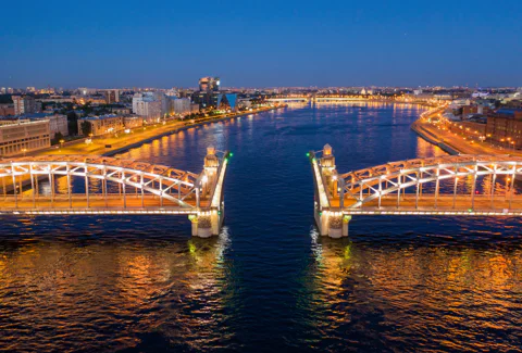 Ночная экскурсия «Пять разводных мостов» с гидом