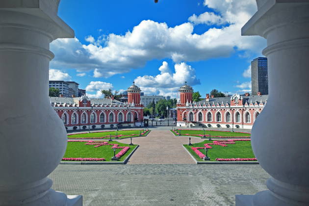 Экскурсия по Петровскому парку: остатки прежней роскоши