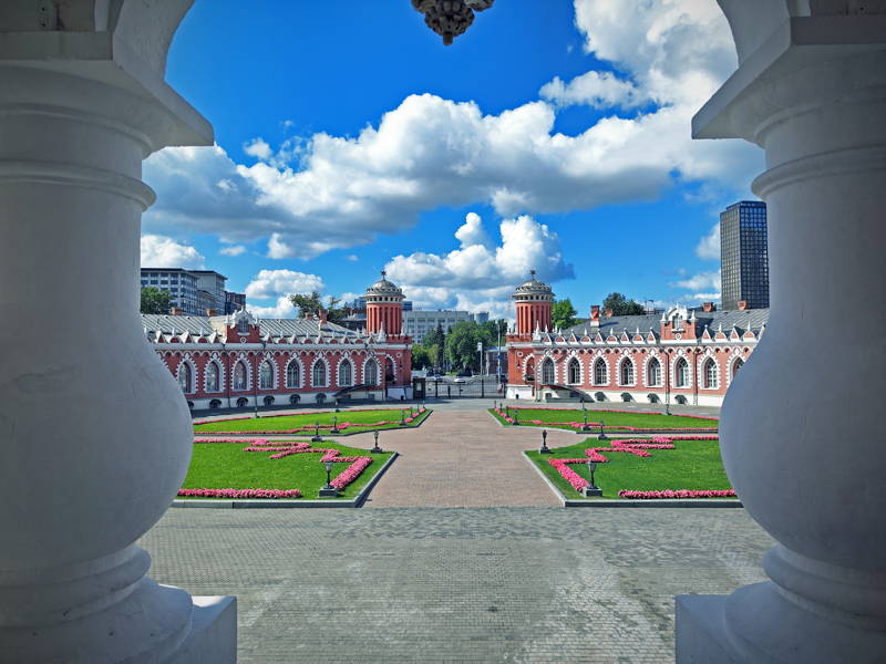 Экскурсия по Петровскому парку: остатки прежней роскоши