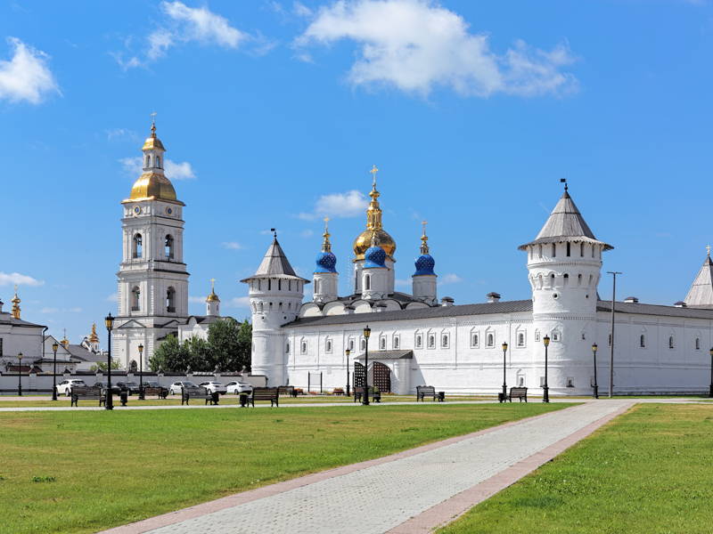 Обзорная экскурсия по Тобольску: Кремль, храм Святой Троицы и сквер Ершова