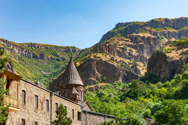 Главное изображение экскурсии - Групповой тур: армянские святыни и голубая жемчужина Севана