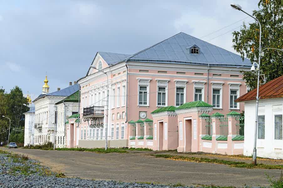 По старым улочкам Великого Устюга до Городской резиденции Деда Мороза - фото 3