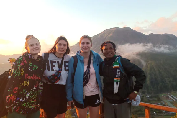 Sunrise with a view of Batur Volcano and Batur Hot Springs — photo 6, Bali | Pokataem