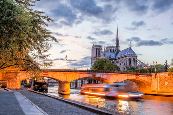 Seine River Cruise With Dinner Live Music In Paris Price 95