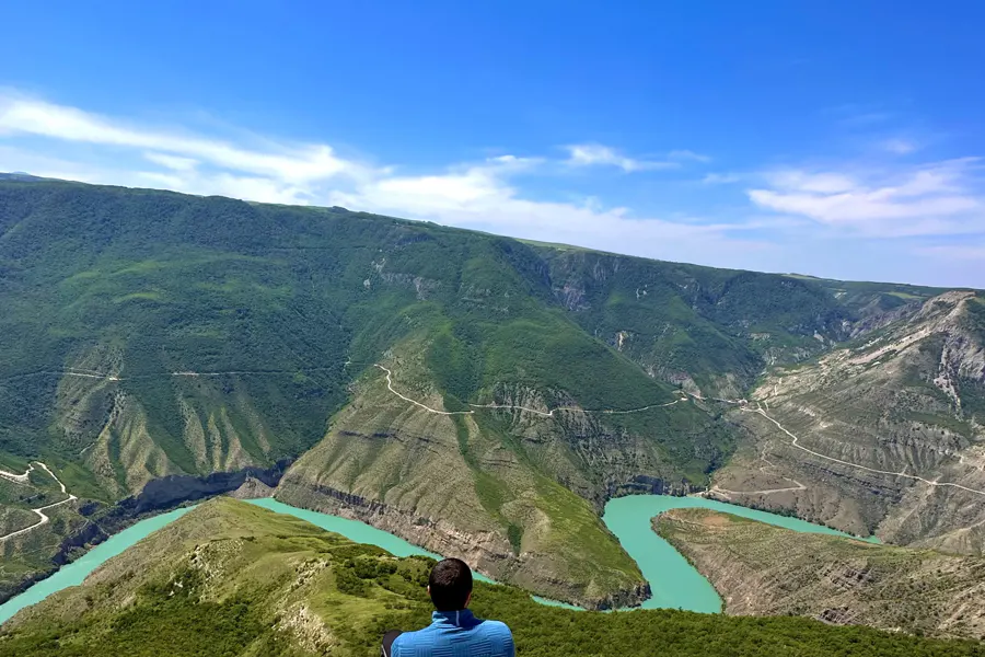 Сулакский каньон, Бархан Сарыкум и пещеры Нохъо из Каспийска — фото 1