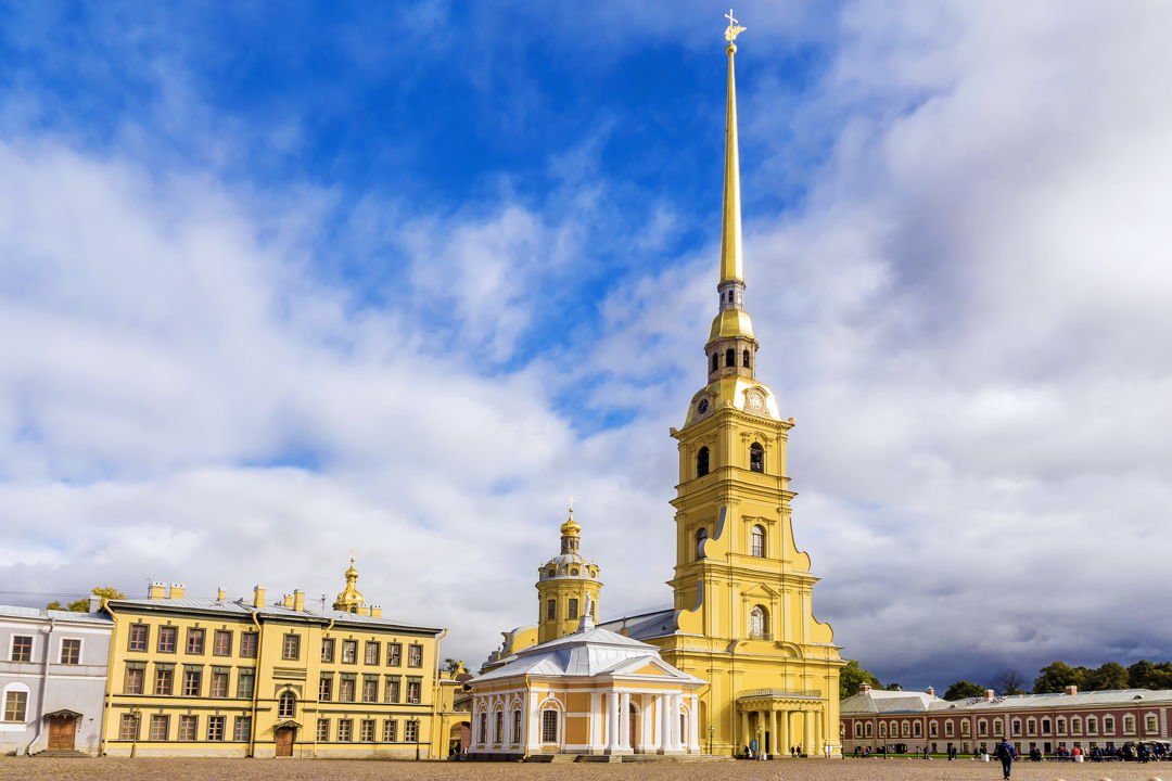 Петропавловская крепость: цитадель, тюрьма, усыпальница в мини-группе — фото 1