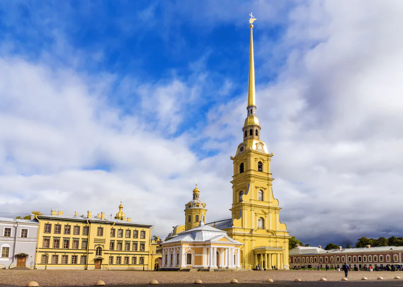 Петропавловская крепость: цитадель, тюрьма, усыпальница в мини-группе — фото 1