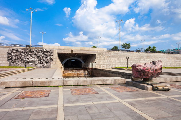 Главное изображение экскурсии - Екатеринбург сквозь эпохи и года: от Плотинки  до Ельцин Центра