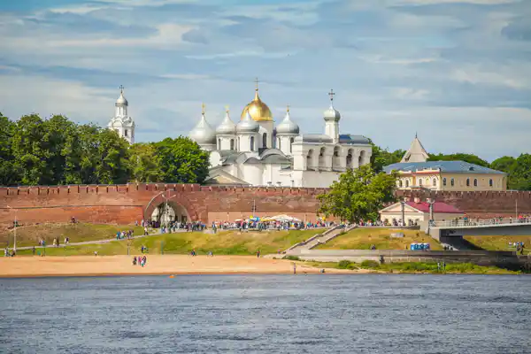 Пешком по Детинцу