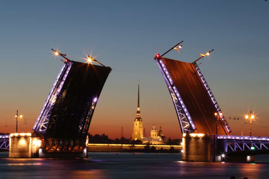 Ночная автобусная экскурсия по Санкт-Петербургу: разведение мостов  - фото 4