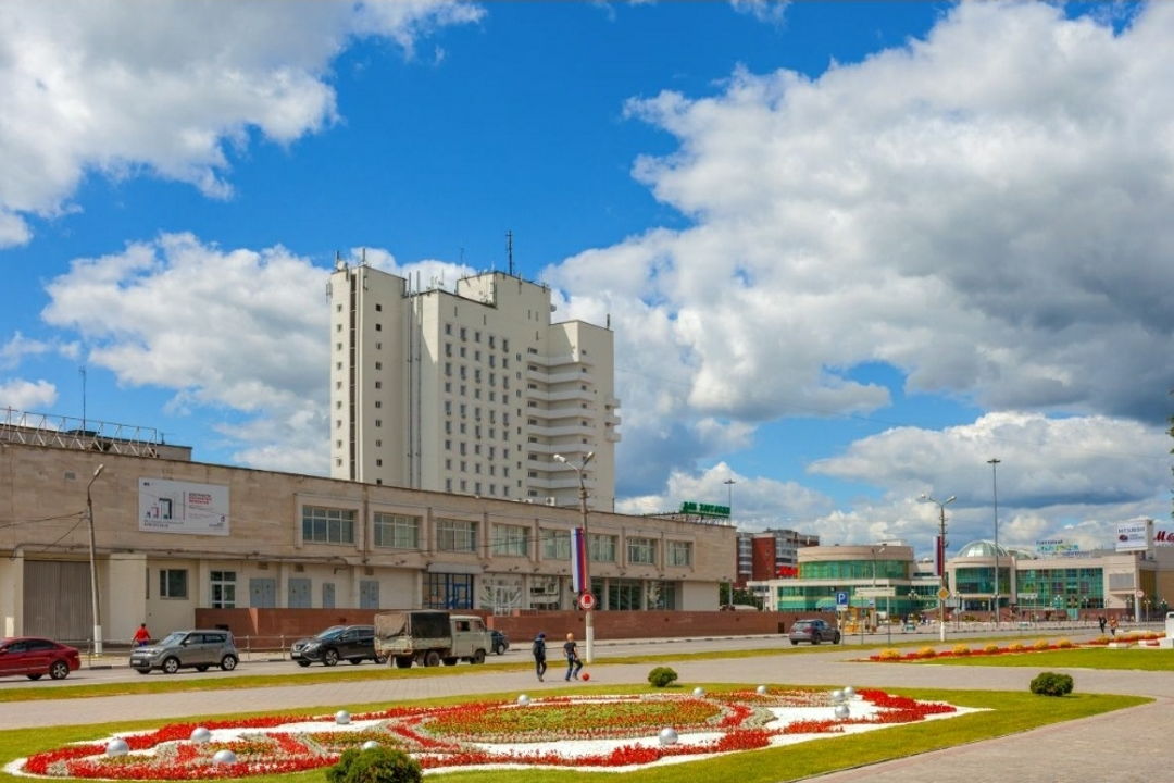 Автомобильная прогулка по городу (на транспорте туристов) — фото 1
