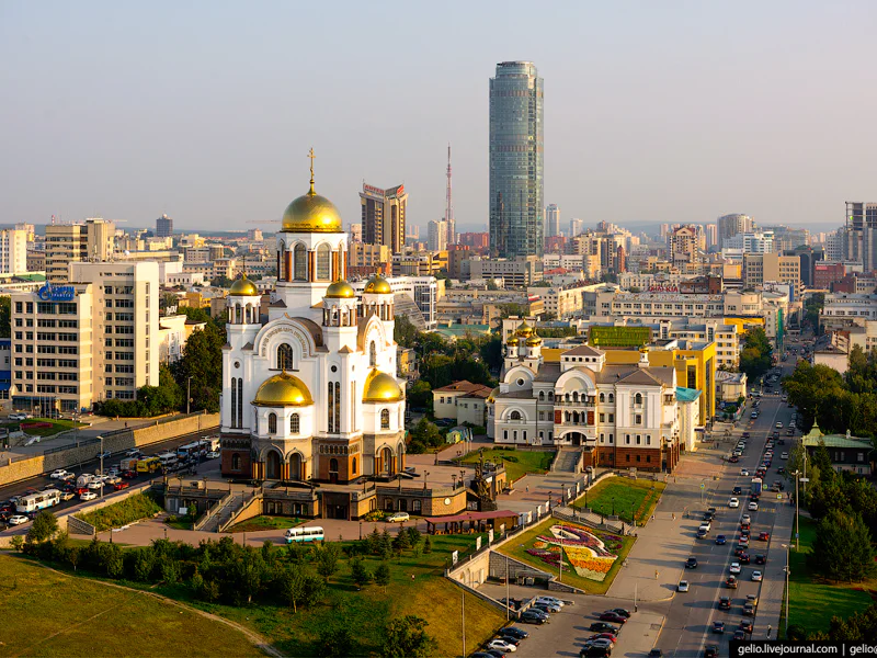 Путешествие по Екатеринбургу с посещением границы Европы и Азии — фото 2, Екатеринбург | Покатаем