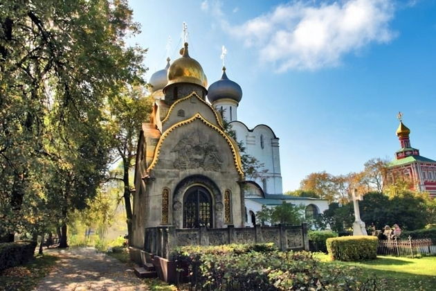 Виды Новодевичий монастырь — обитель царских особ