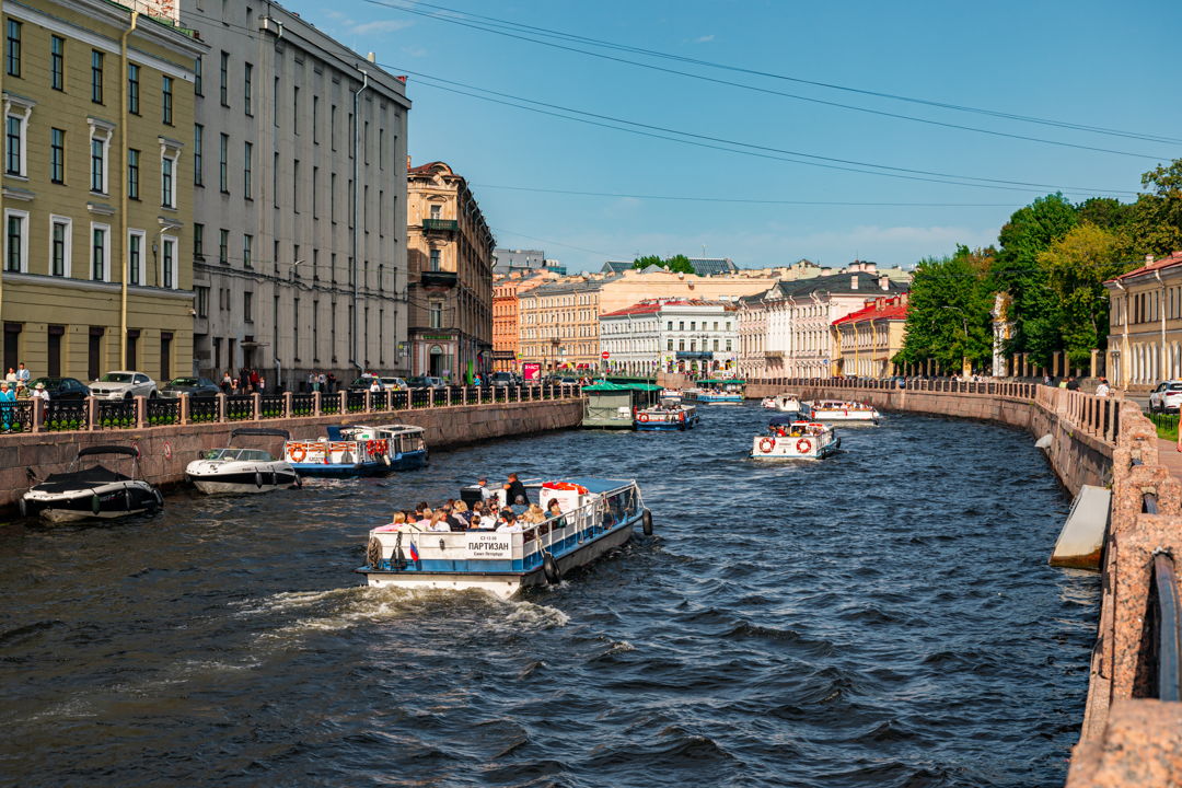 Петербург на автобусе и теплоходе за 5 часов — фото 5