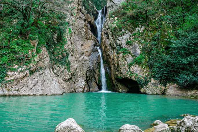 Агурские водопады и чайные плантации