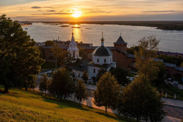 Краткий курс нижегородизации: по кремлю и окрестностям