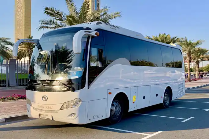 Трансфер из аэропорта DWC или аренда автобуса от 20 до 50 человек в ОАЭ