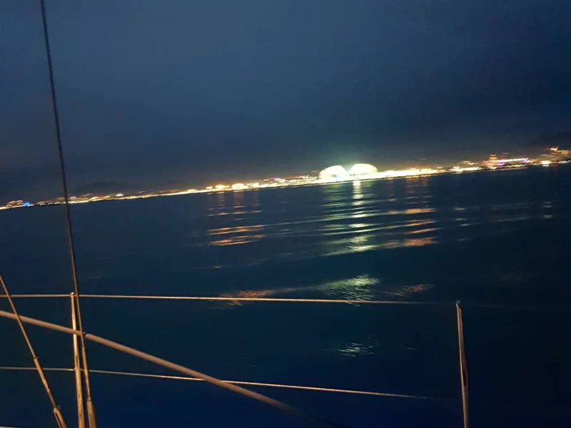 От заката до рассвета: морская прогулка на яхте — фото 5, Адлер | Покатаем