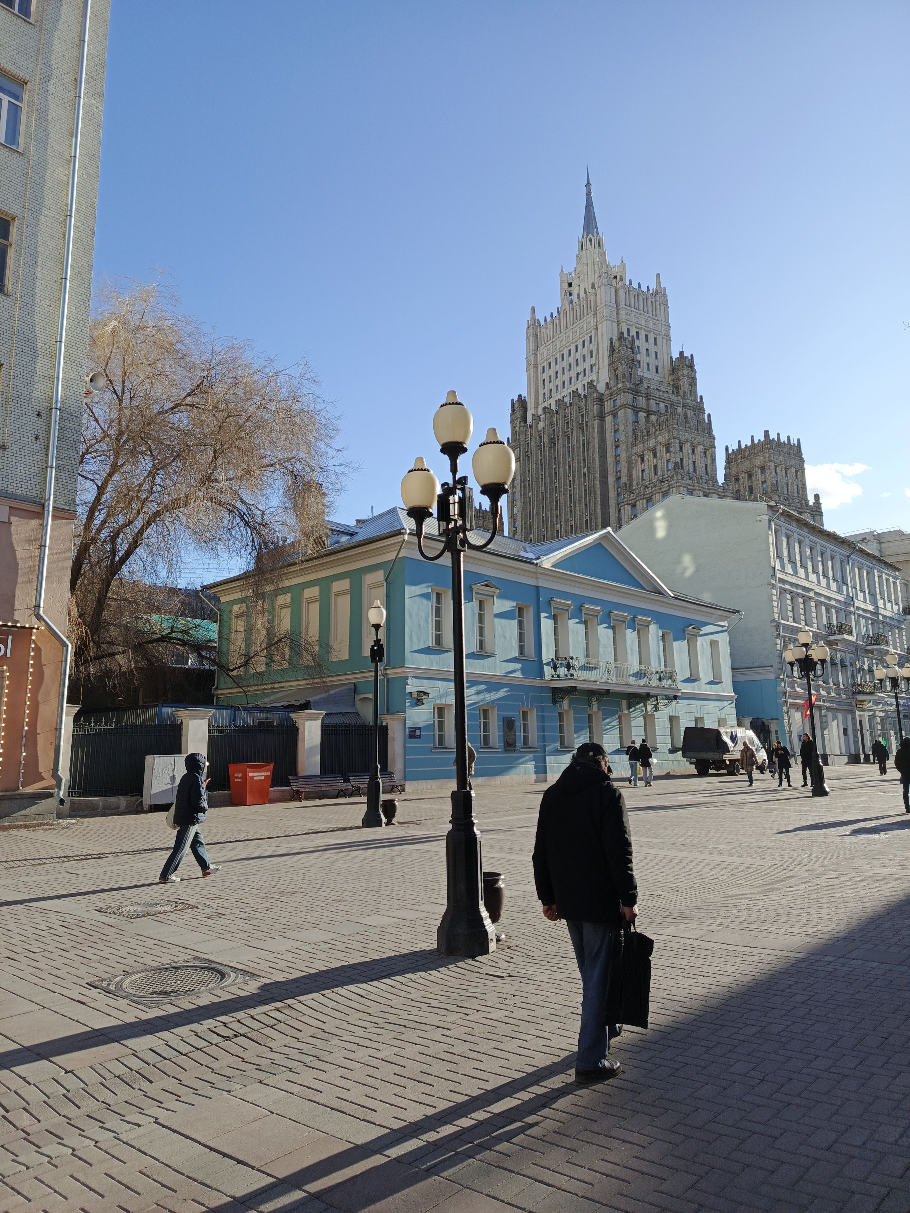 Старый Арбат — от прошлого к настоящему, кадр 5